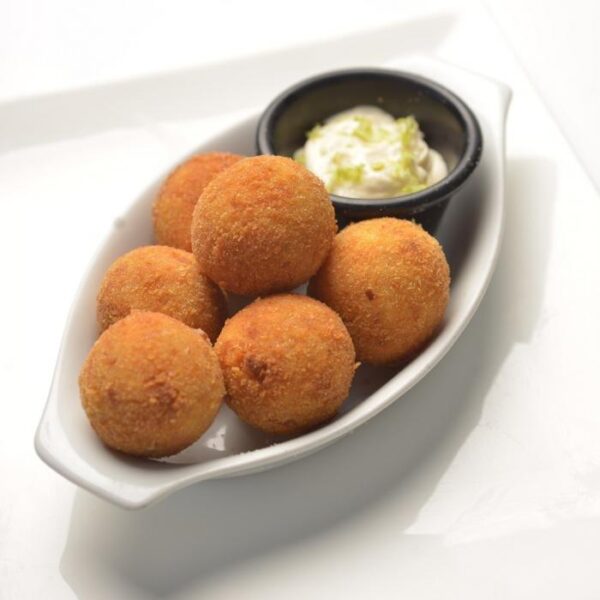 Croquetas de Jamon y Pollo con Salsa Alioli Honoré